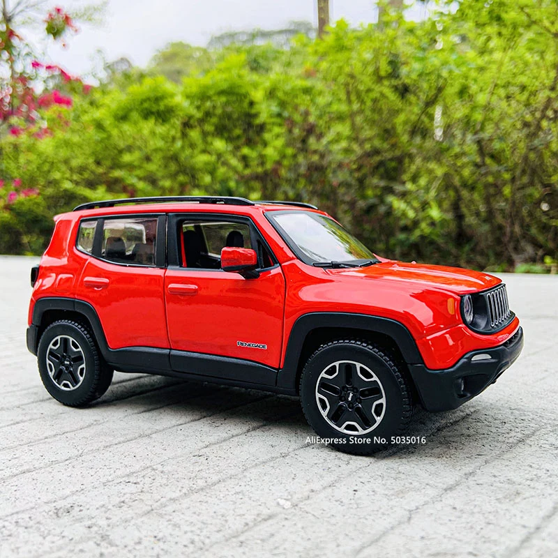 Модель автомобиля Maisto 1:24 Jeep Renegade Rubicon из сплава декоративная коллекция