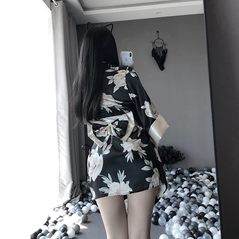 

Japanese Kimono Bathrobe Sexy Cosplay Outfit for Women Traditional Style Robe Yukata Costumes Pajamas Soft Silk Belt 2pcs Set