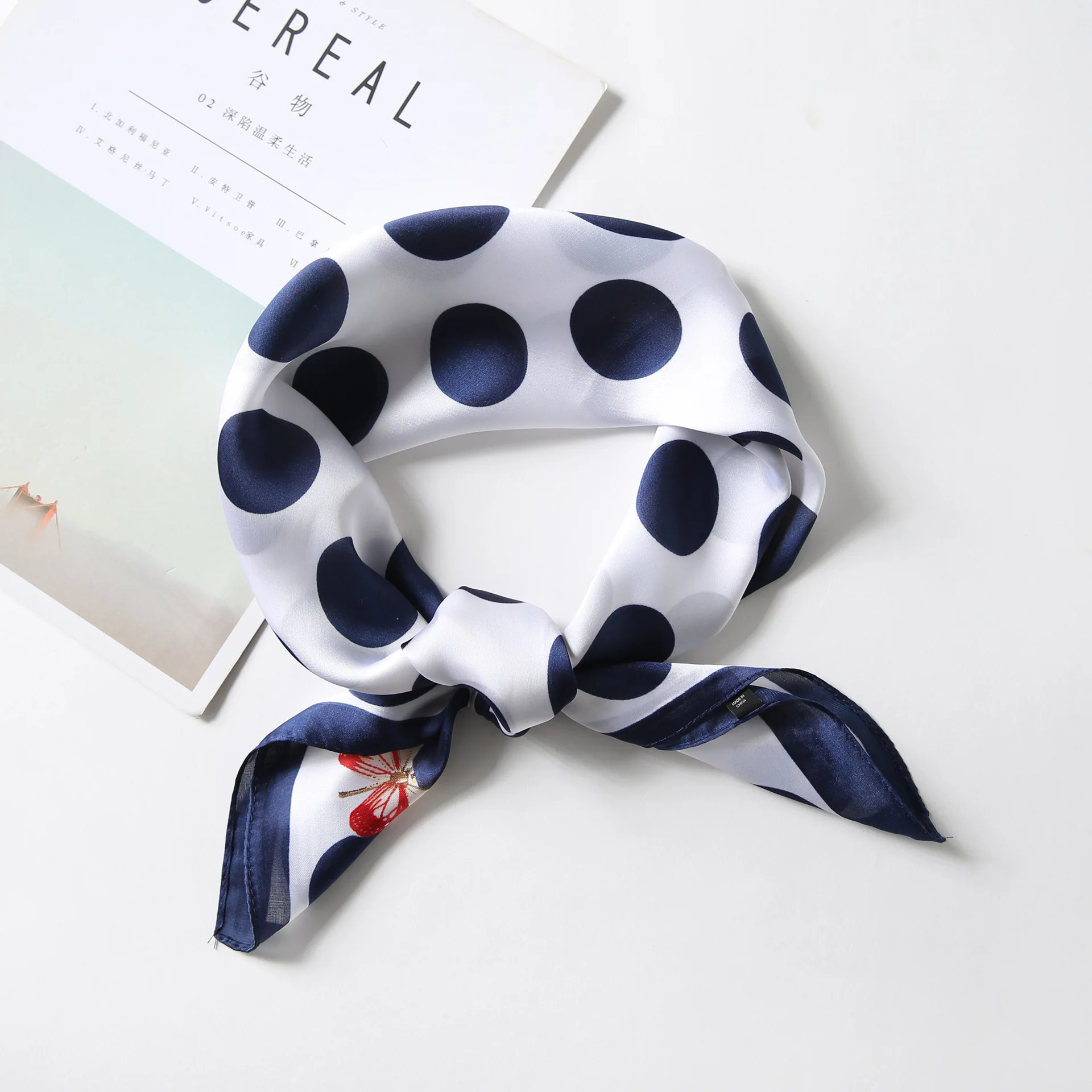 

New Fashion Girl Neck Accessories Square 70cm X 70cm Scarfs Big Round Dot Design High Quality Silk Feeling Scarf Kerchief