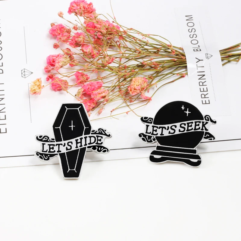 Эмалированные булавки для лацканов в виде чёрной гробы | Украшения и аксессуары