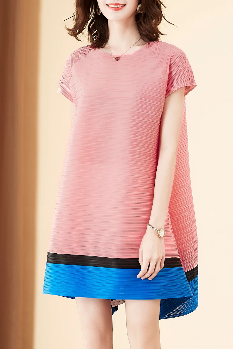 

Plus Size Dress Women 2020 Spring Summer Elastic Loose Miyake Pleated Round Neck Short Sleeve Striped Dress For Women 45-75kg