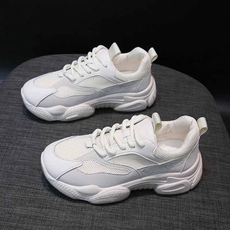 Женские кроссовки на толстой подошве платформе со шнуровкой и вулканизированной