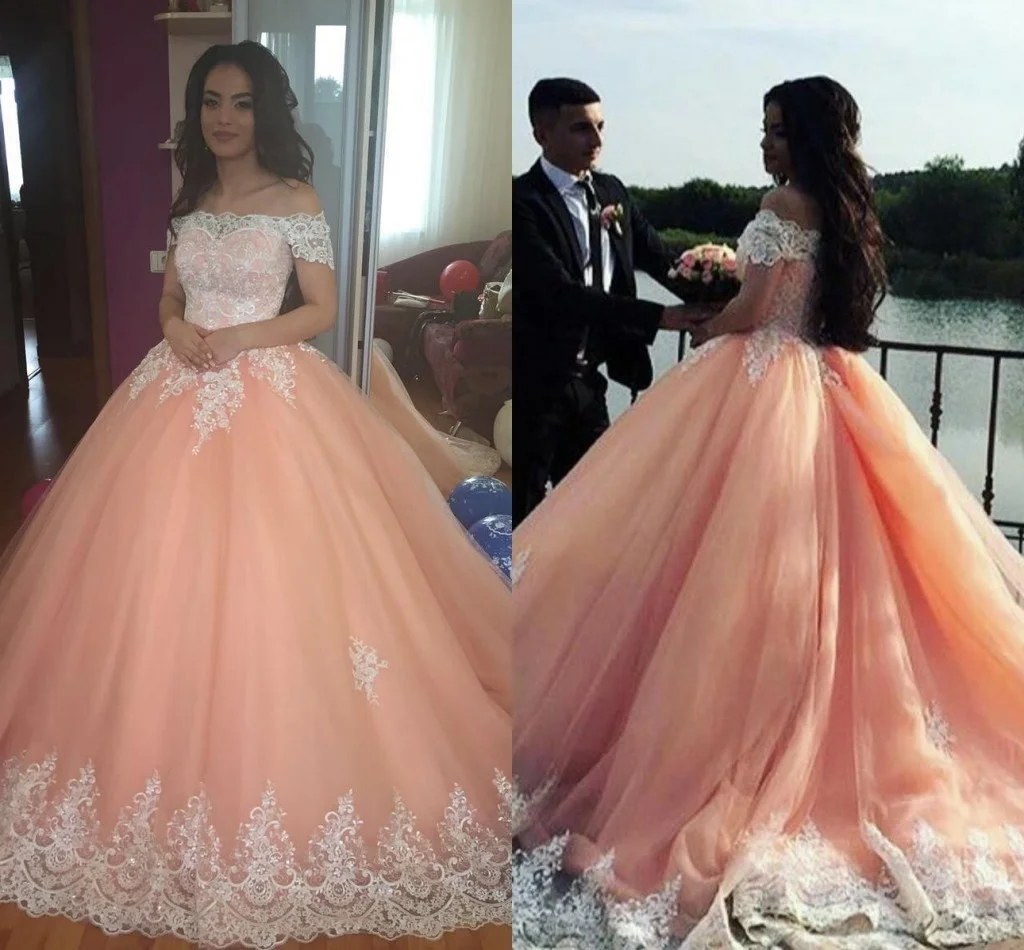 

Blush Pink Ball Gown Quinceanera Bateau Neck Short Sleeves Appliques Tulle Plus Size Sweet 16 Dresses Saudi Arabic Prom