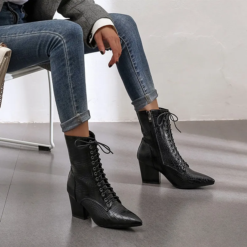 Брендовые новые модные женские ботильоны из микрофибры с острым носком в