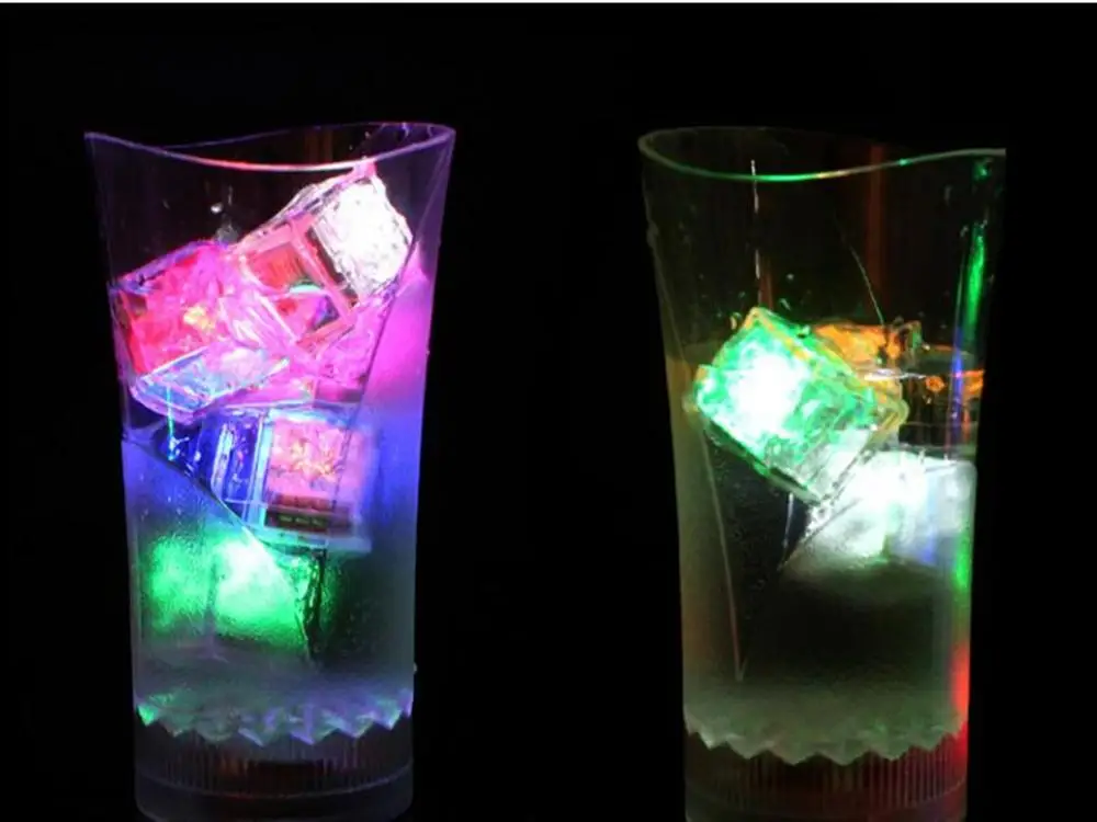 للبيع مكعبات ثلج مضيئة LED ، هدية الكريسماس ، 7 ألوان ، مكعب زجاجي متغير تلقائيًا ، حفلات الزفاف ، إضاءة تعمل بالماء