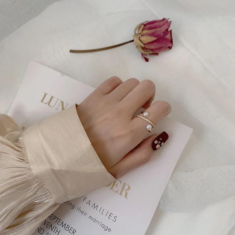 

2021 Korean Elegant Pearl Shiny Zircon Delicate Cross Rings For Women Students Mid Finger Knuckle Rings Party Jewelry