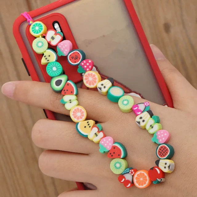 Плетеная цепочка для телефона с надписью LOVE и бусинами |