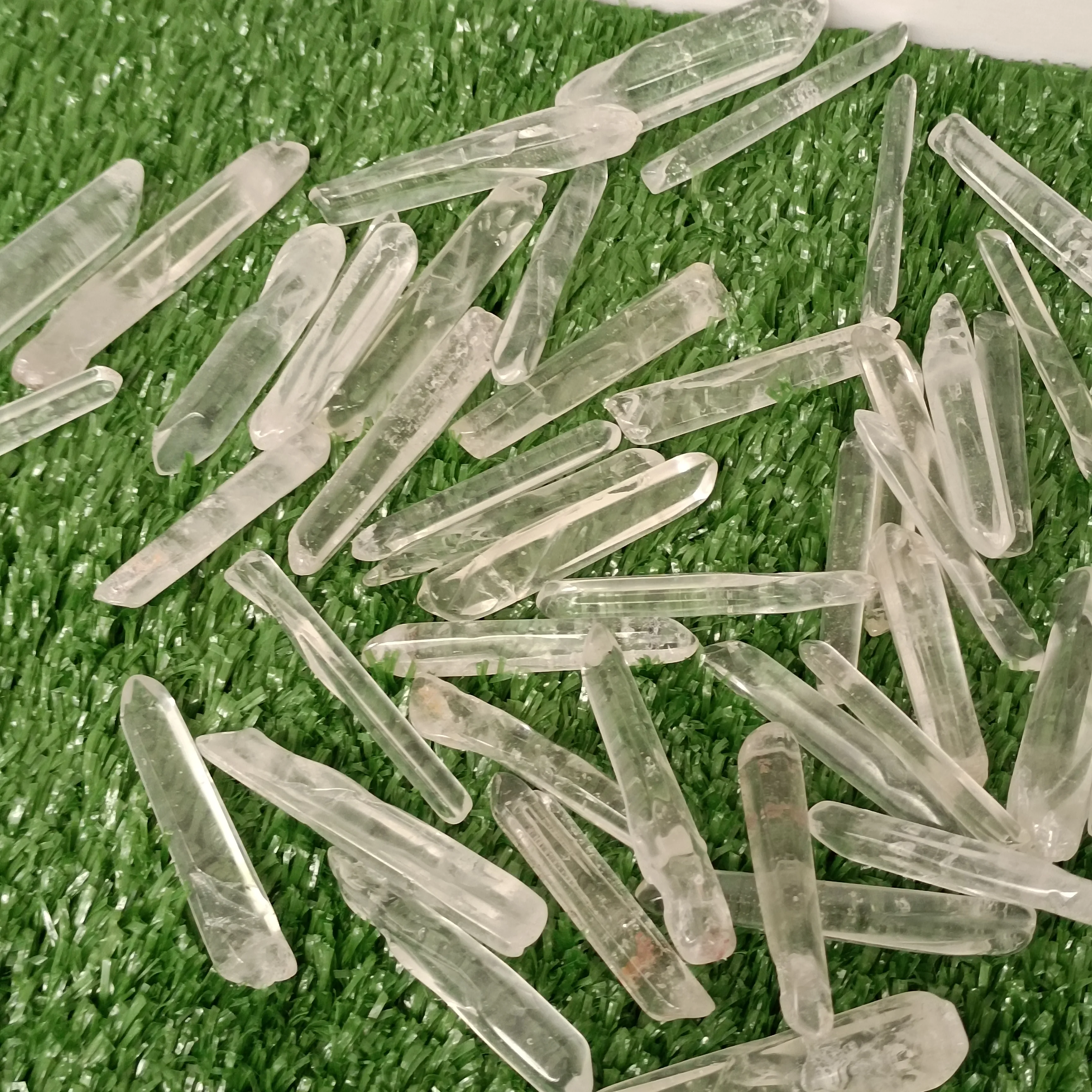 

4-6cm 3pcs Natural white Crystal clear quartz Quartz Crystal Stone Point Healing Wand Treatment Stone