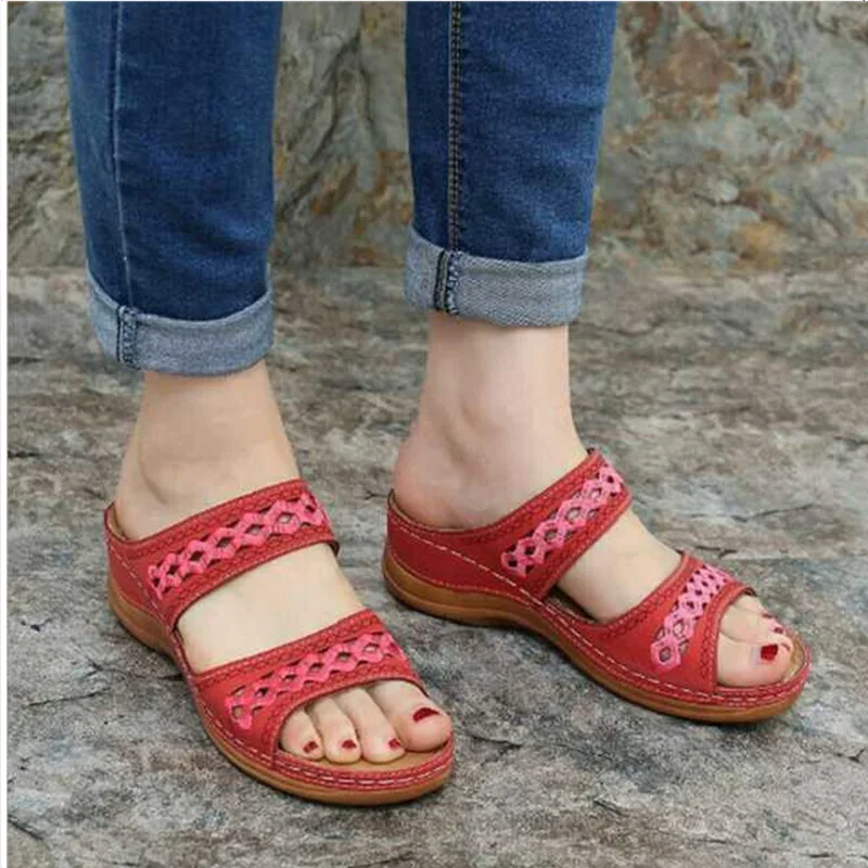 Сандалии женские на танкетке уличная модная обувь без застежки повседневные