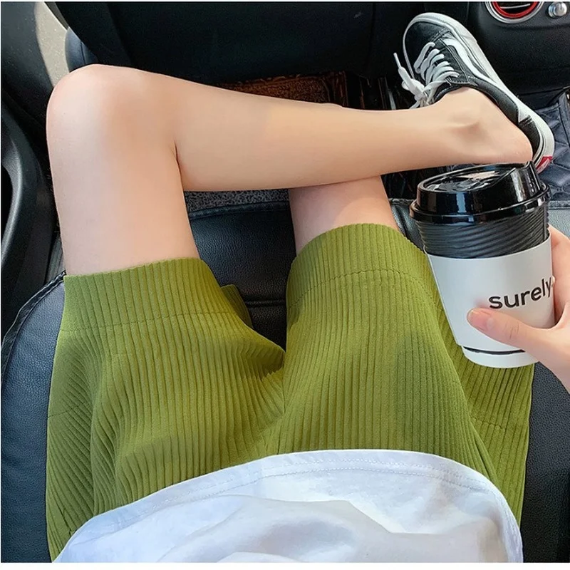 

Спортивные шорты Donsignet для женщин, новые летние свободные плиссированные повседневные Студенческие Брюки с высокой талией и широкими штани...