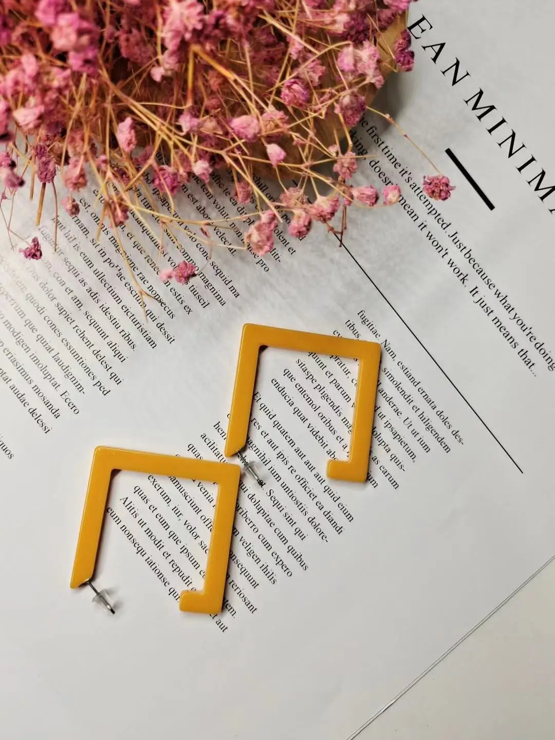 Простые и геометрические серьги Morandi цвет большой средний размер для женщин