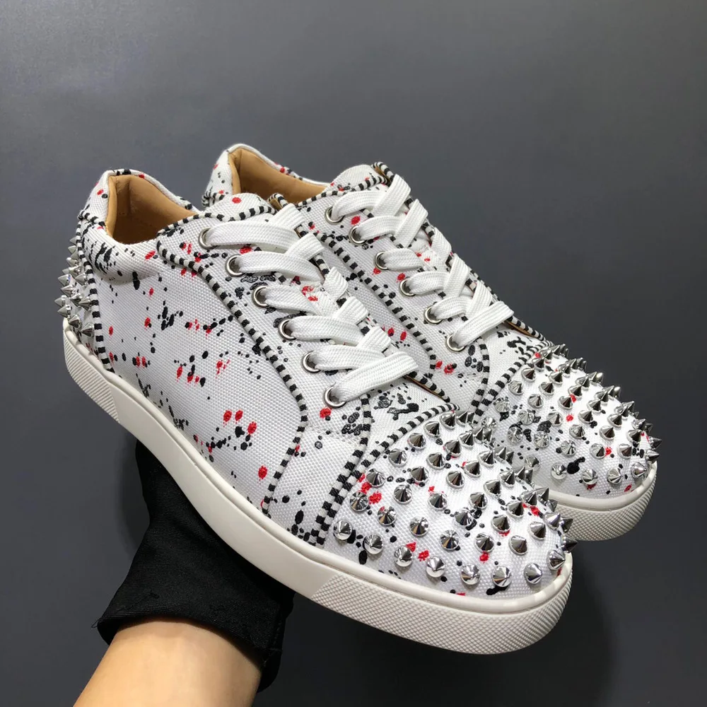 

21 Summer Fashion New Low Top Rivet Printing Graffiti Men Shoe Lace Up Breathable Couple Red Bottom Shoes Sports Shoes Women