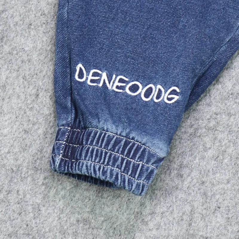 Новинка 2019 осенние джинсовые брюки для мальчиков Модные Стильные демисезонные