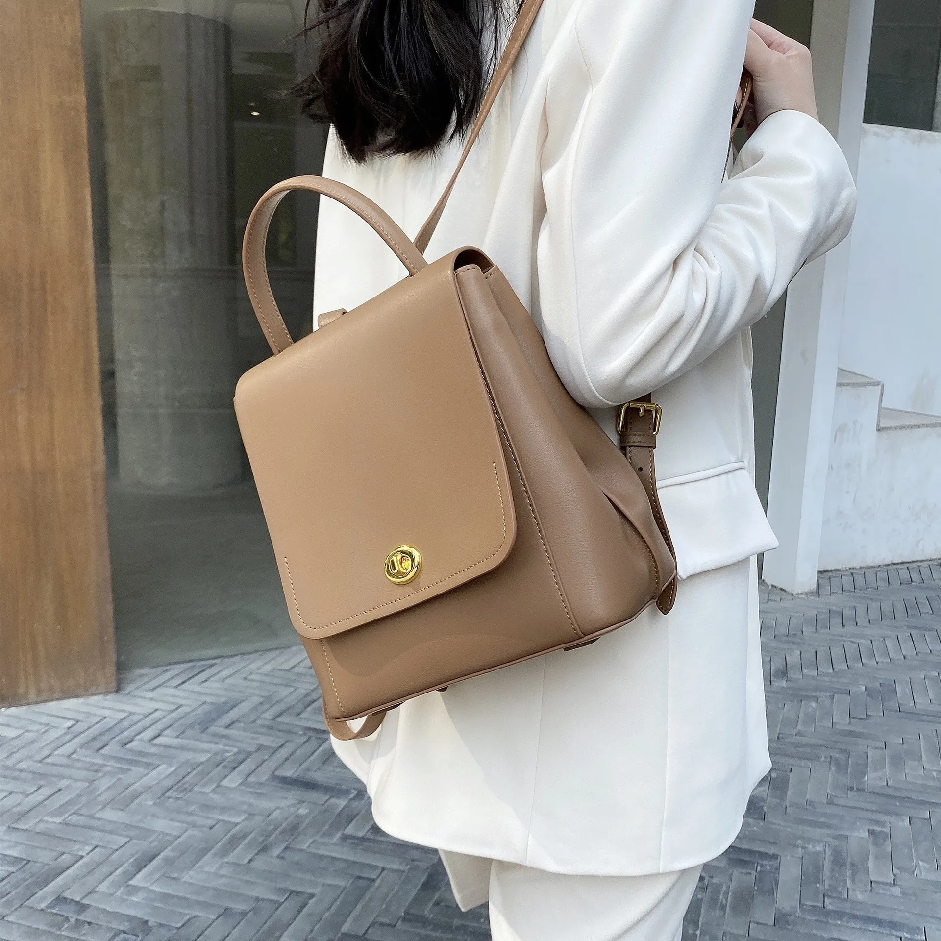 

genuine Leather Backpack Women's Schoolbag Women's Simple Versatile Large Capacity Women's Soft Leather Backpack Bag Fashion