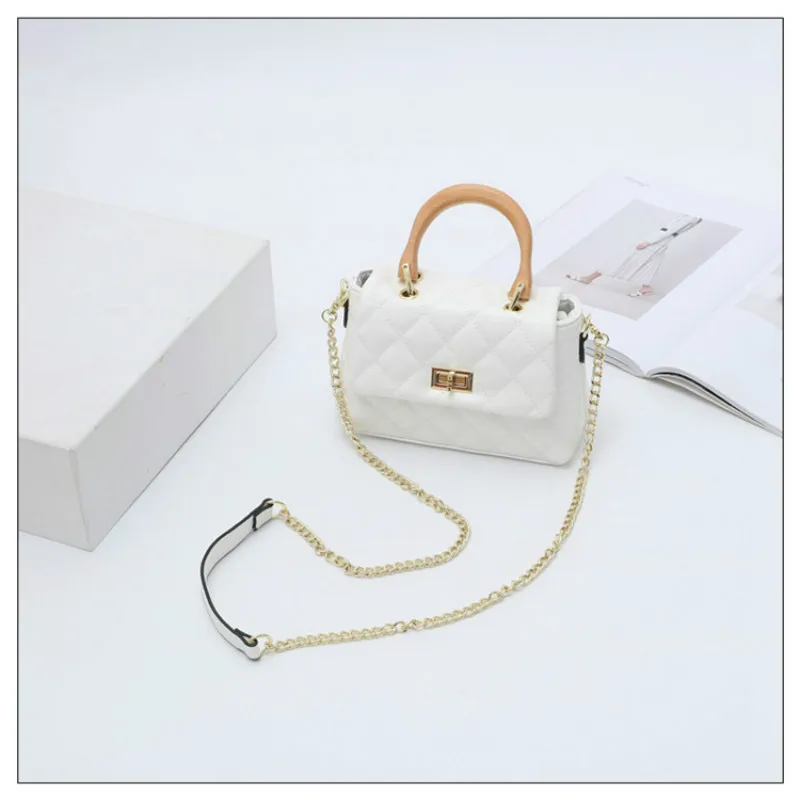 2019 Новая мода дикая мягкая кожа маленькая квадратная сумка цепь из ромбов | Багаж