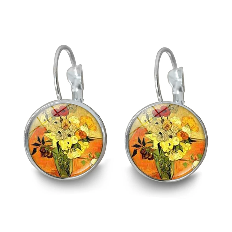 Серьги гвоздики серебристого цвета с изображением звездной