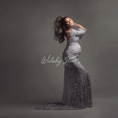 Великолепные блестящие серебристые женские вечерние платья с открытой спиной