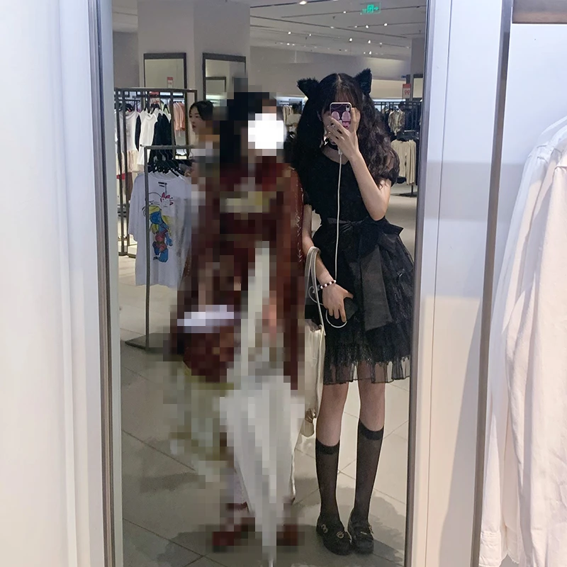 Летнее черное платье средней длины в японском стиле с неувядающей пышной юбкой