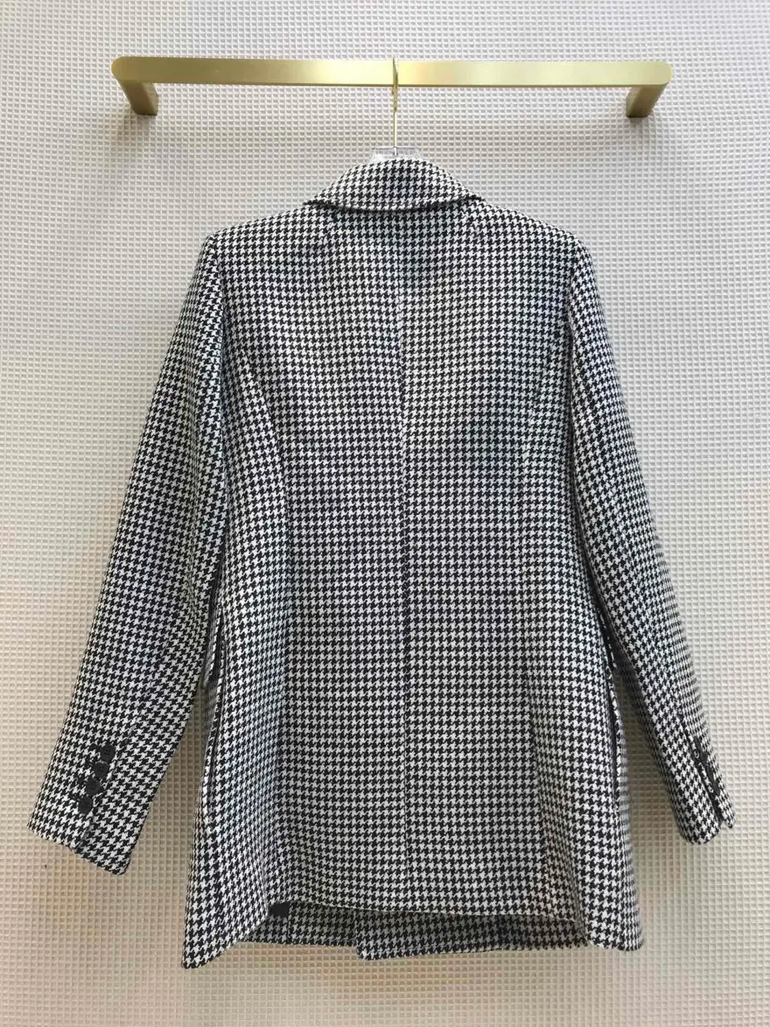 

Autumn 2020 new women's Advanced sense Swallow Gird Shoulder pads loose coat Wool fabric Ox horn buckle