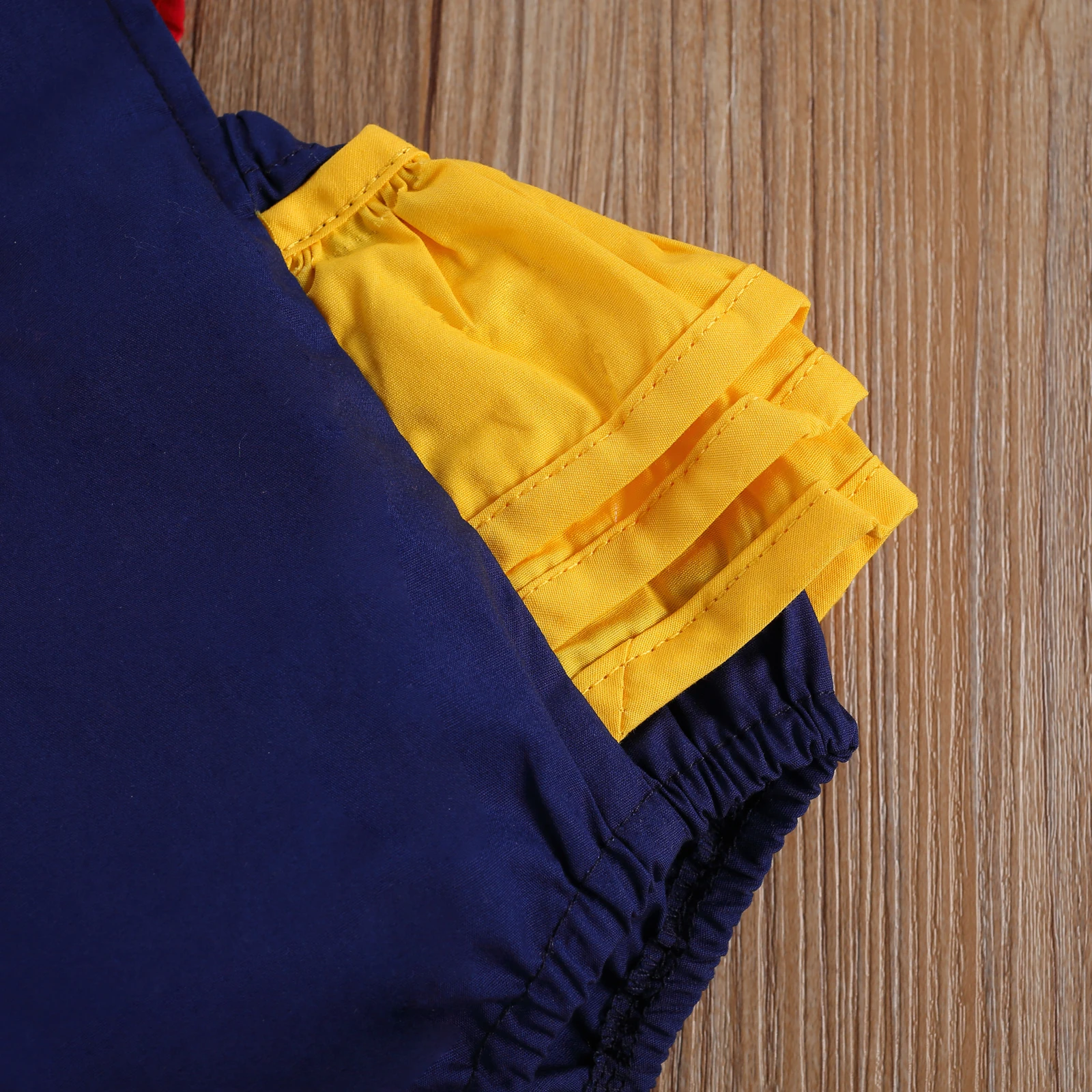 Детская одежда для девочек милый комбинезон с оборками без рукавов открытой