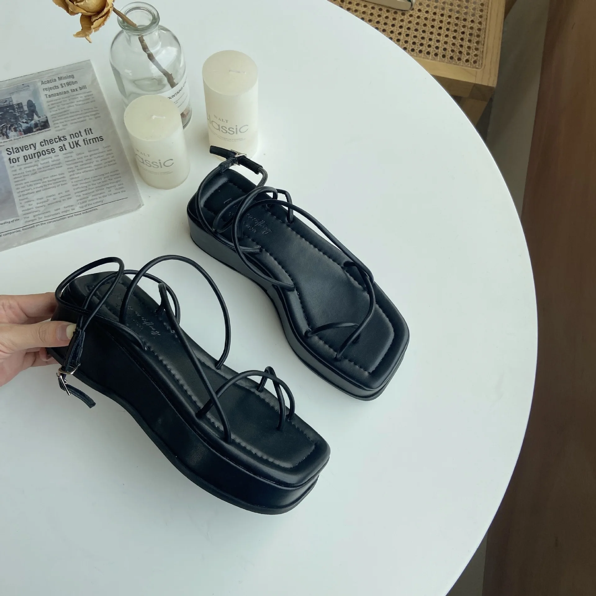 

All-Match 2022 Sandals Black Shoes for Women Muffins shoe Clogs With Heel Cross Ankle Strap Buckle New Beige Flat Low Thick Wedg