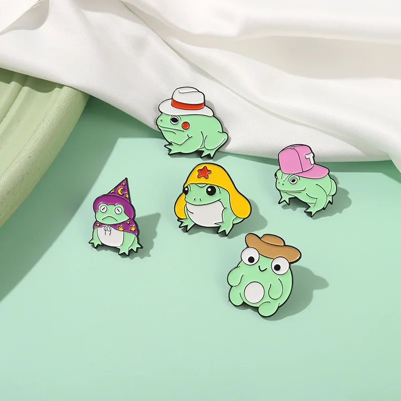 Japan South Korea Cartoon Cute Frog Alloy Enamel Brooch With Hat Funny Little Animal Badge Pin Fashion Children's Gift Jewelry |