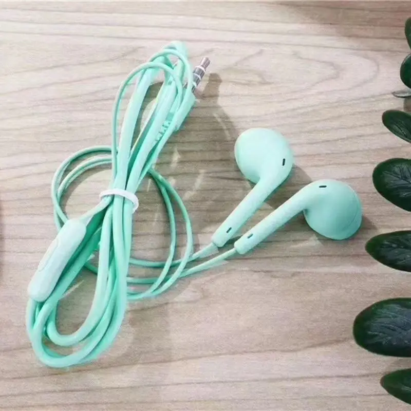 

Portable Sport Earphone Wired Super Bass With Built-in Microphone 3.5mm In-Ear Wired Earphone Hands Free For Smartphones