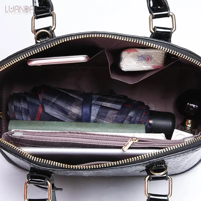 Сумка тоут женская модная кожаная брендовая в форме раковины с верхней ручкой