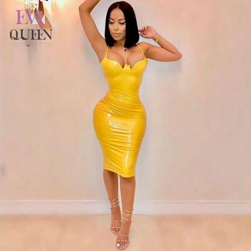 Женское облегающее платье без рукавов EvaQueen желтое из искусственной кожи с