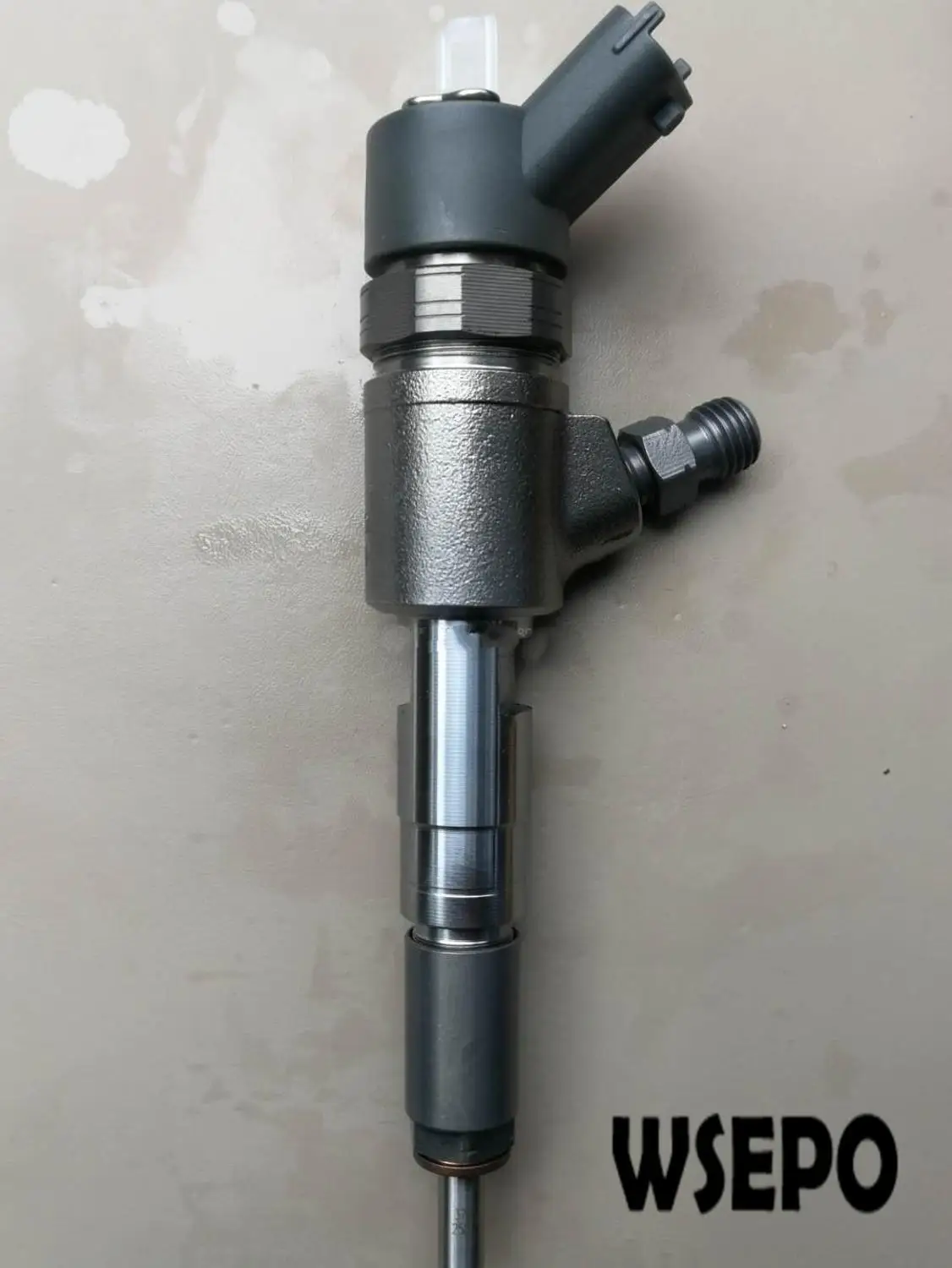 

Высококачественная замена электронного топливного инжектора Common Rail Assy. P/N 0445110839 для многоцилиндрового тяжелого дизельного двигателя