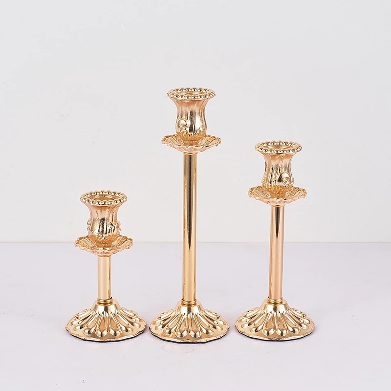 

3 Pcs/ Set European Metal Candle Holder Simple Golden Wedding Decoration Bar Party Living Room Decoration Home Decoration