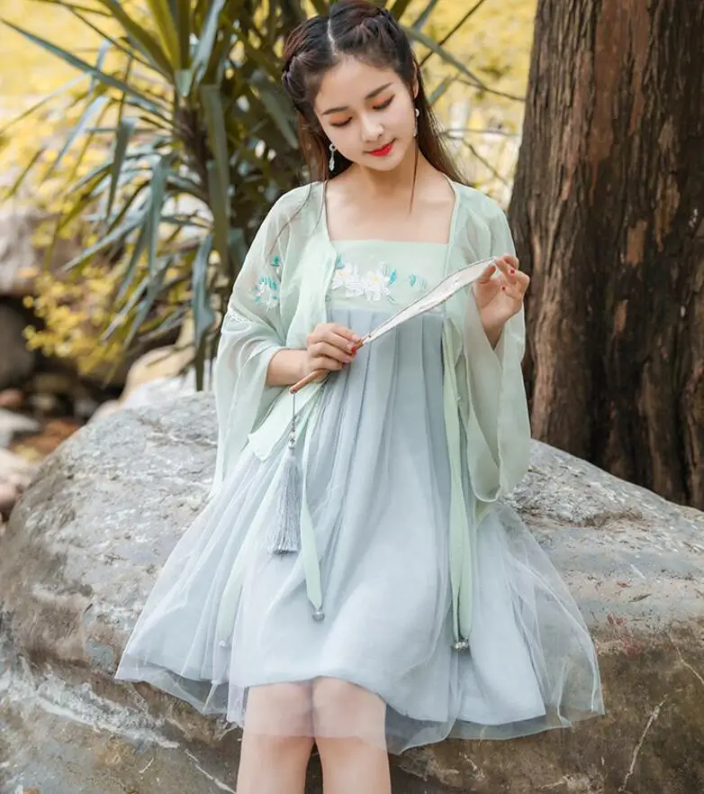 

New ingenuity vintage short Hanfu young lady student literature and art retro national improved embroidery flared sleeve loose