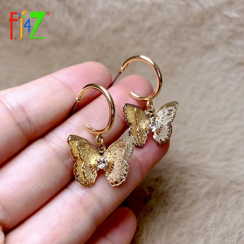 

F.J4Z Designer Lovely Butterfly Charms Hoop Earrings for Women Golden Metal Insect Hoop Earrings Ladies Gifts Jewelry dropship