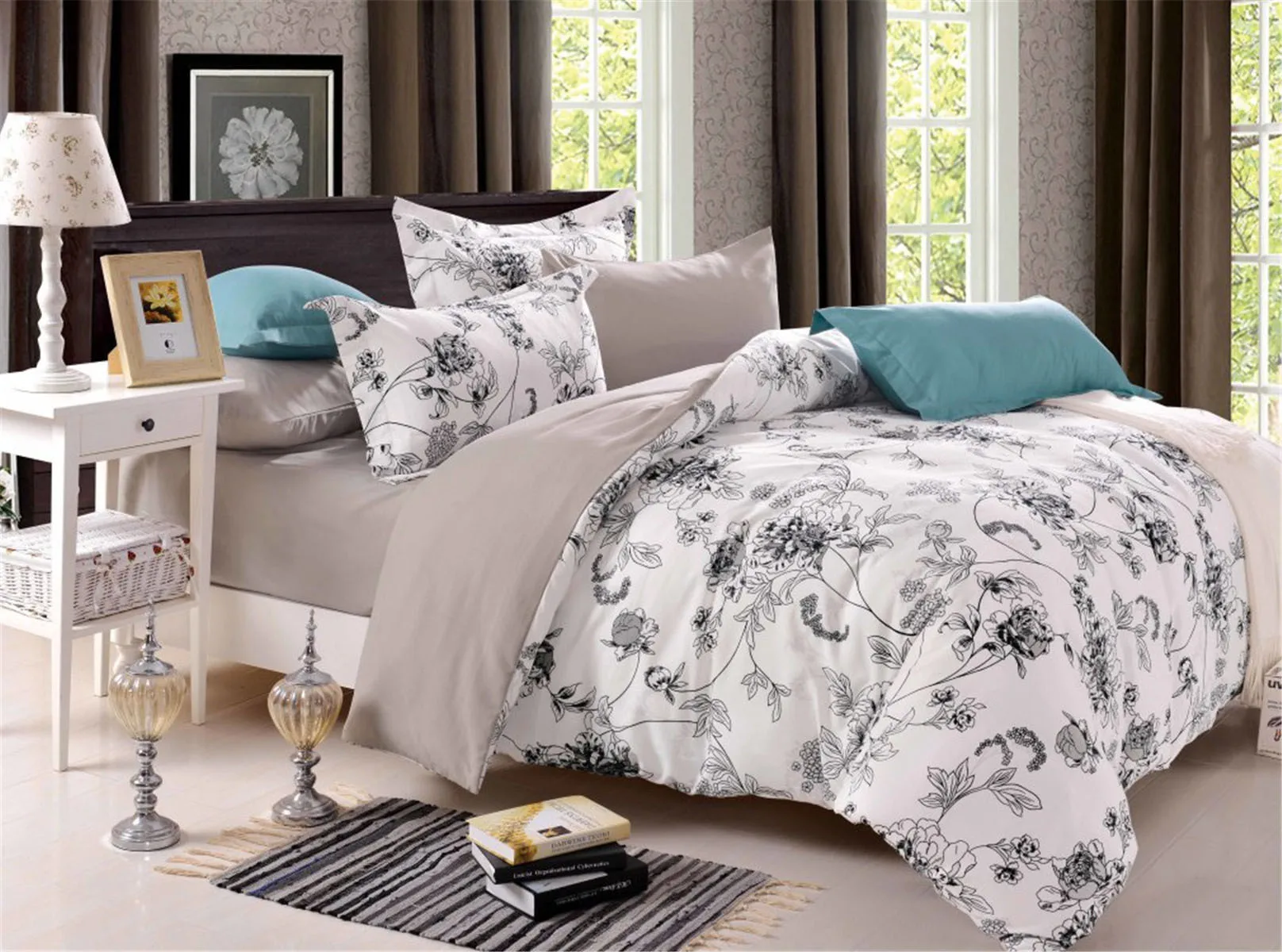 

Europe and the United States Japanese full-size plant flowers three or four pieces of bedding comforter set Quality Polyester
