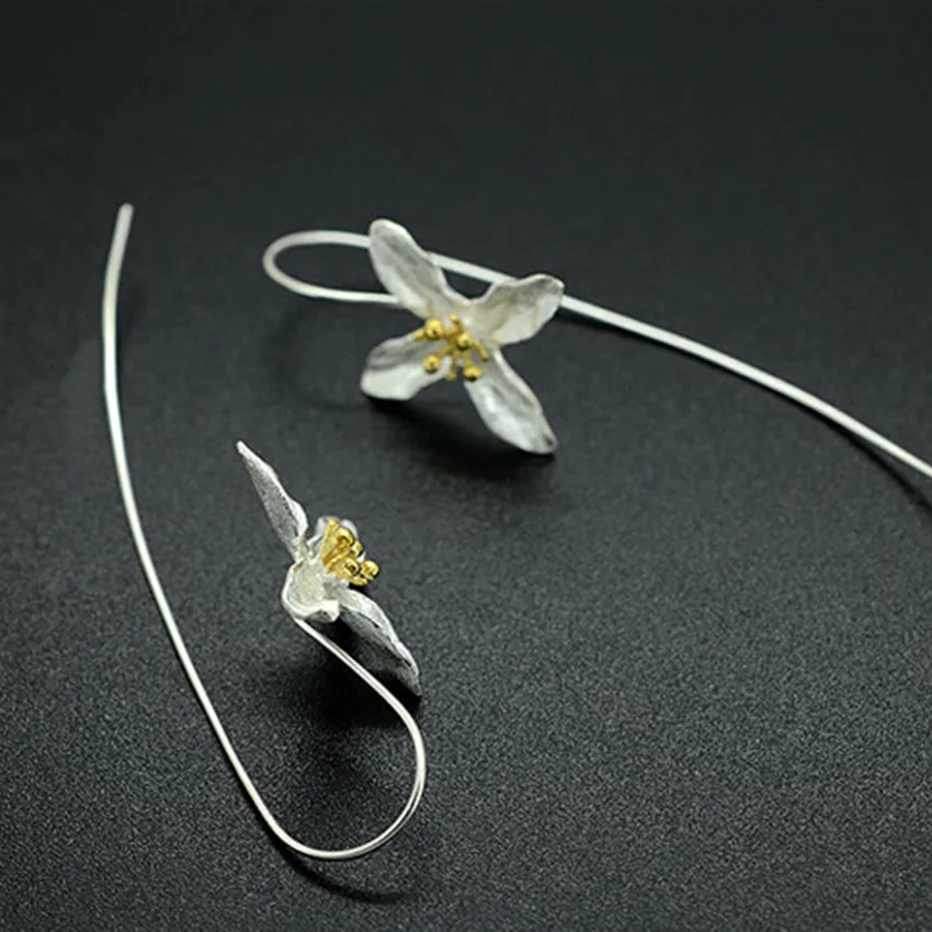 

Cute Small Fresh Four - Leaf Flower Earrings Silver Fashion Silver Jewelry Ladies High - End Long Earrings Sweet OL