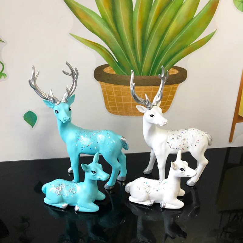 

Lovely resin crafts elk desktop car decoration elk counter cabinet decoration gifts