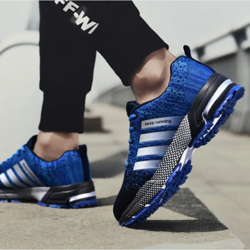 

2021 Summer Couple Marathon Running Shoes, Large Breathable Lightweight Casual Shoes, Fly Woven Mesh Vulcanized Sneakers 35-47