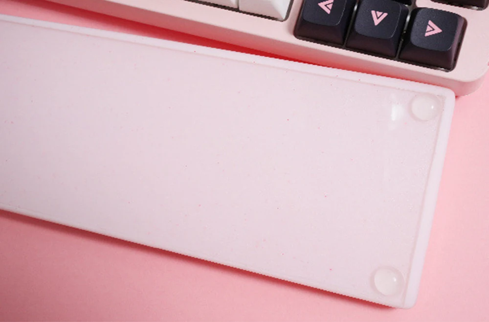 Подставка под запястье розовая персиковая полимерная для механической