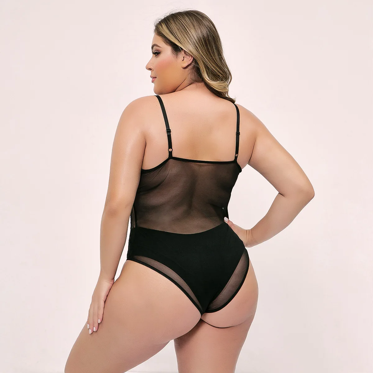 Боди размера плюс 4XL, Женское боди, эротический комбинезон на бретельках с глубоким v-образным вырезом и открытой спиной, сетчатый кружевной комбинезон с вырезом WP7117G