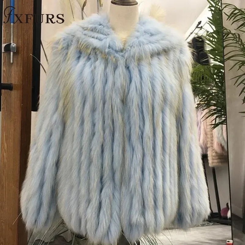 red fox bule Натуральный мех енота, куртки Для женщин в полоску меховые пальто с капюшон с натуральным мехом модные пушистая лиса мех пальто Короткие комплект одежды для девочки - Цвет: red fox bule