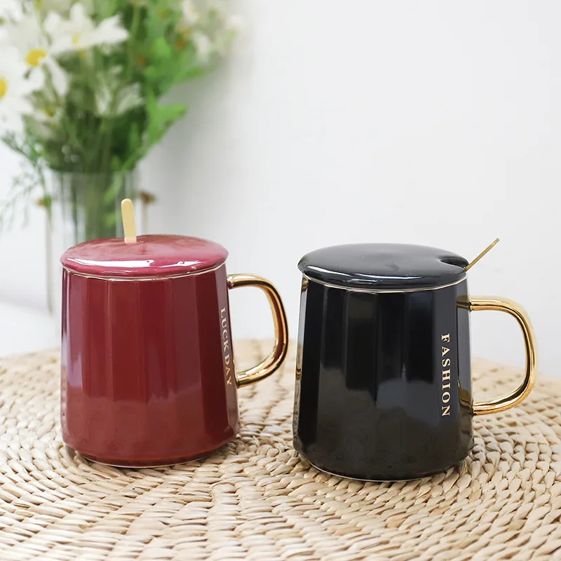 

Кружка Керамическая с крышкой и ложкой, 420 мл