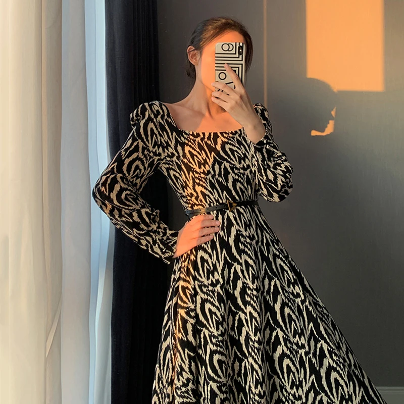 

[EAM] Women Retro Striped Pattern Contrast Color Dress New Square Collar Long Sleeve Loose Fashion Spring Autumn 2021 1DD5241