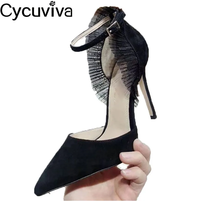 Модные женские босоножки на тонком высоком каблуке с оборками пикантные летние