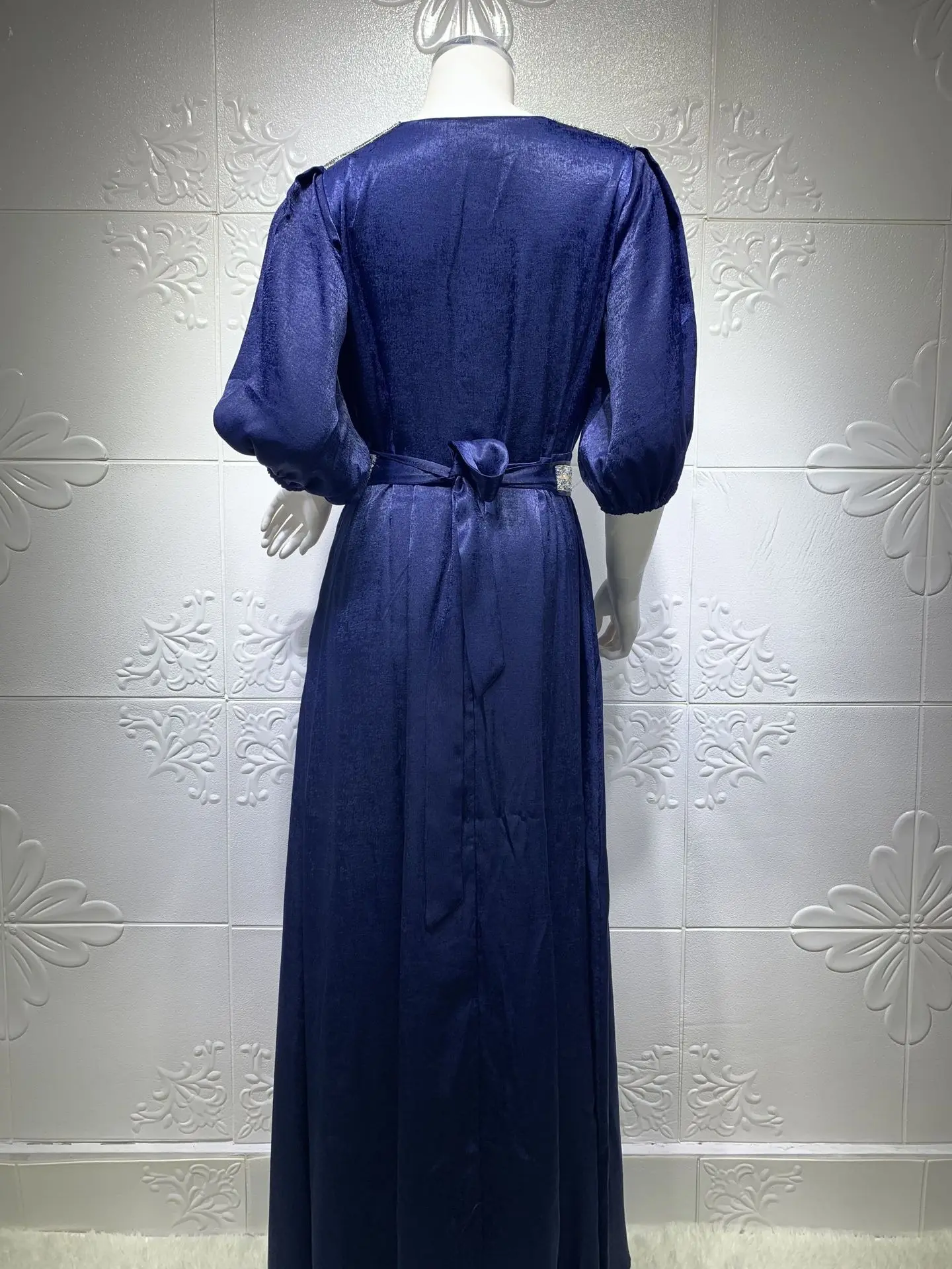 

WEPBEL Muslim Arabic Dubai Puff Sleeve V-neck High Waist Robe Women's Casual Diamond Belt Dress