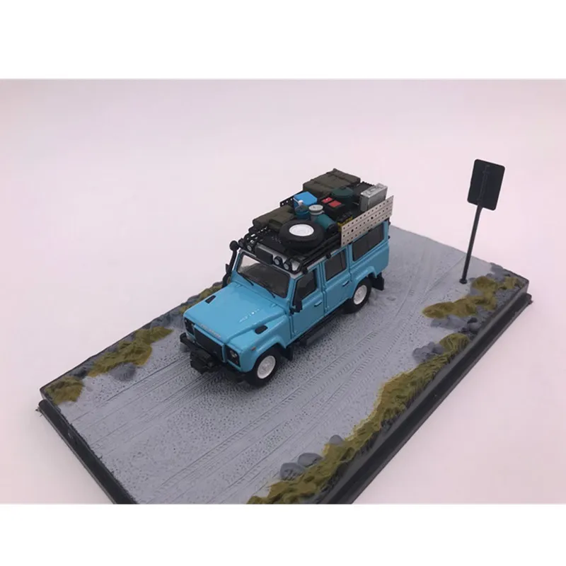 Master 1: 64 сплав модель автомобиля land rove defender 110 внедорожника с аксессуарами