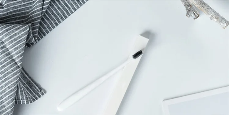 white 1pc Soft Bristle Toothbrush Portable Bamboo Charcoal Toothbrush Eco Friendly Brush Oral Cleaning Care Tools Household Supplies - Цвет: white