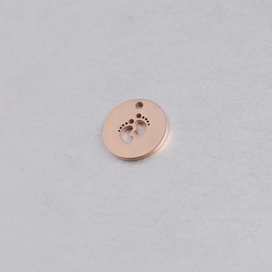 

Fnixtar Mirror Polished Stainless Steel Hollow Small Baby Feet Charm Pendant DIY Making Mother Gift Jewelry 15mm 20piece/lot
