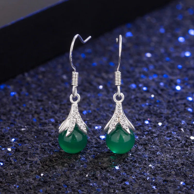 

Natural Green Chalcedony Hand-carved Drop Earrings Fashion Boutique Jewelry Men and Women Green Agate Earrings Gift