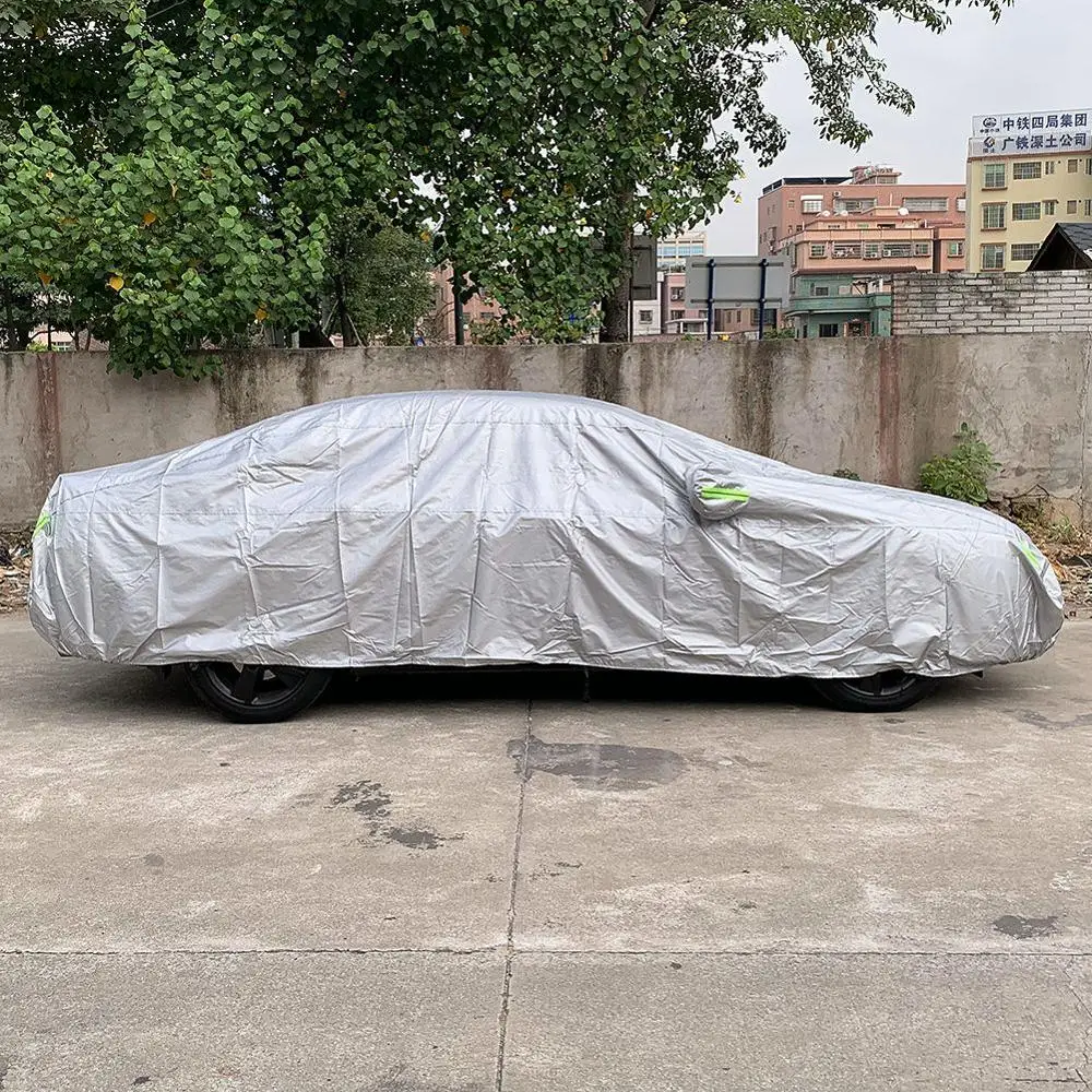 Чехол для автомобиля серебристый с защитой от УФ лучей снега и