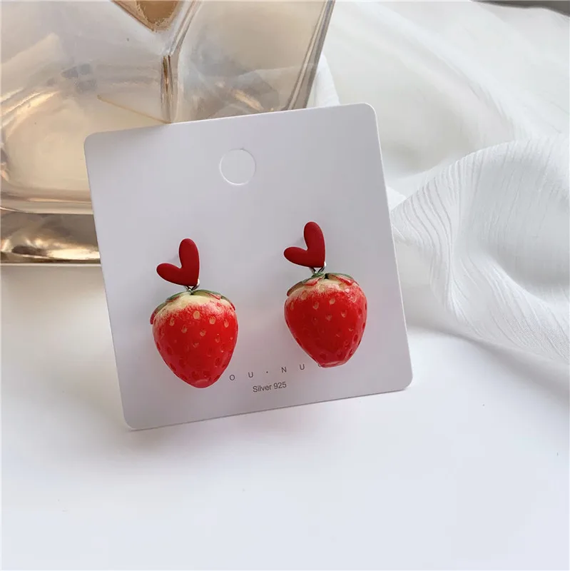 

Korea Fashion Metal Heart Shape Strawberry Earrings Female Cute Romantic Contracted Simulation of Fruit Earrings for Women